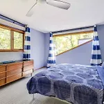 Spacious Design Lodge In Woods - Bushkill-Poconos