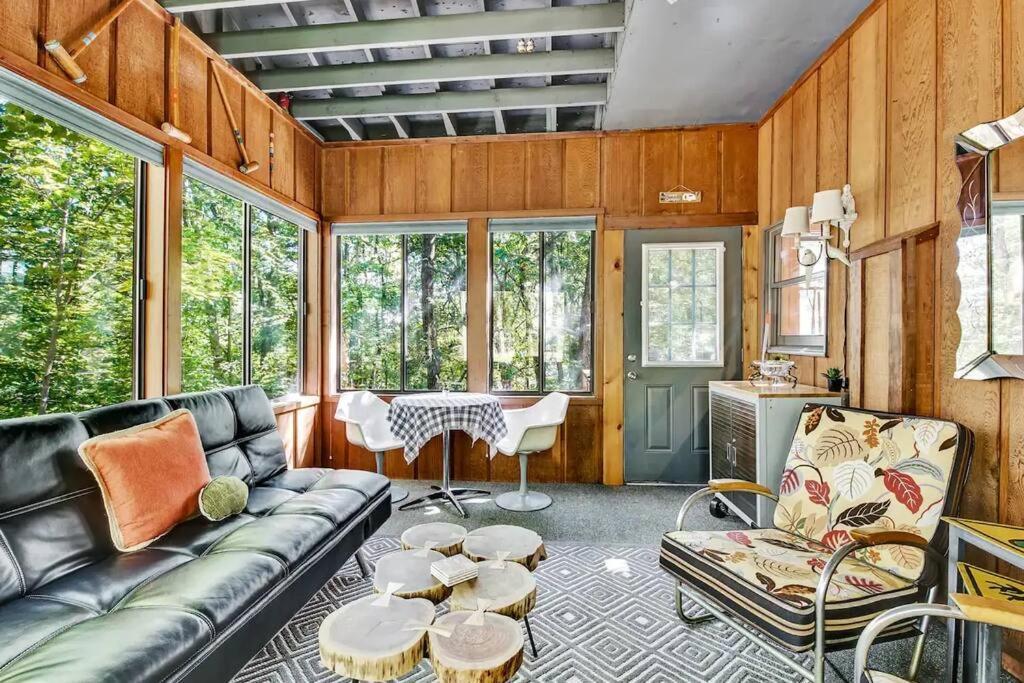Spacious Design In Woods - Bushkill-poconos * Bushkill
